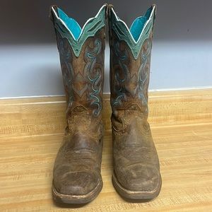 Women square toe cowgirl boots